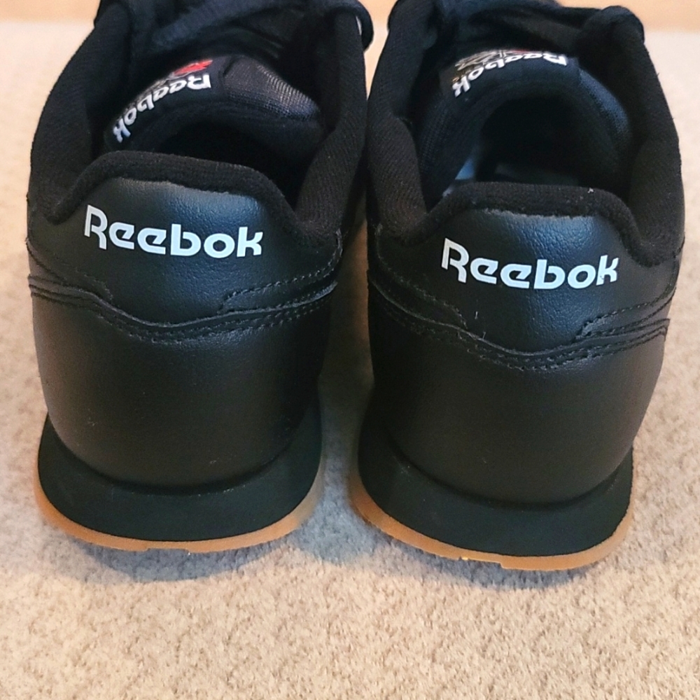 NWOB Reebok Classic - Picture 3 of 8